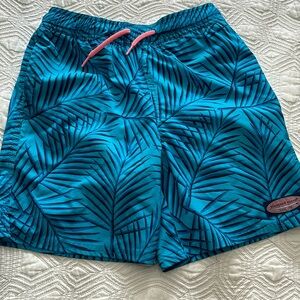 Boys Vineyard Vines swim trunk size 7